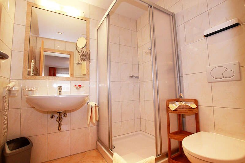 Apartment 3 mit Badezimmer im Apart Bergkristall