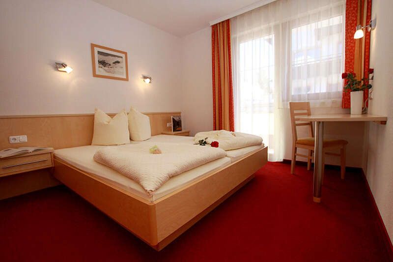 Apartment 4 mit Doppelbettzimmer im Apart Bergkristall in Tirol